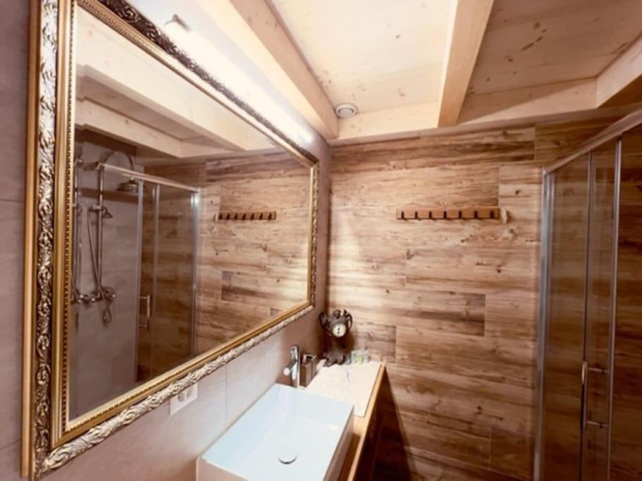 Chic Small New Apartment Up To 4 People, Pets Allowed Lens Екстер'єр фото