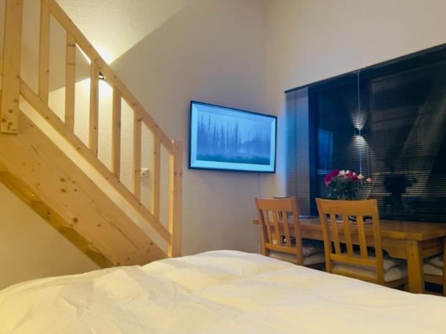 Chic Small New Apartment Up To 4 People, Pets Allowed Lens Екстер'єр фото